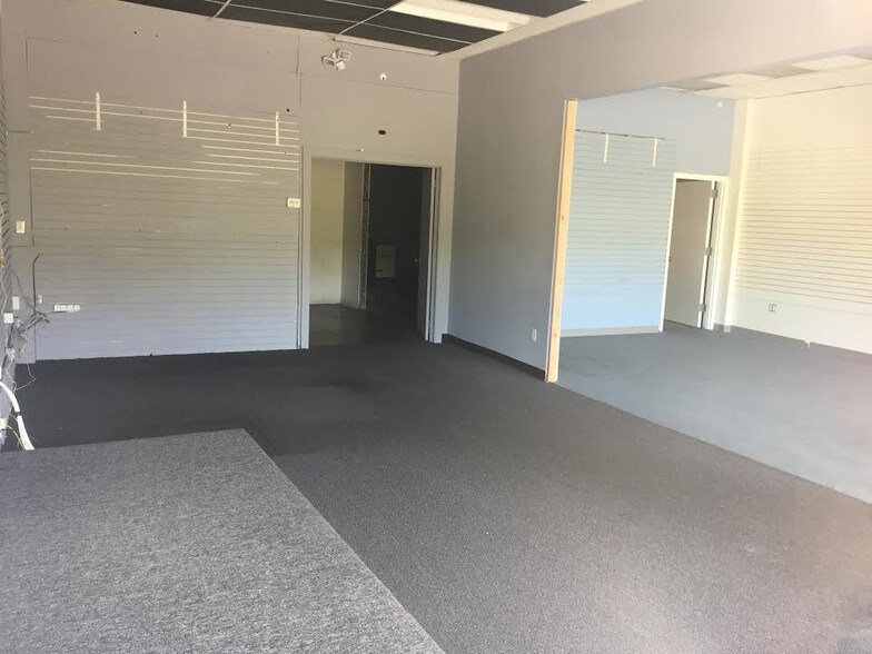 More Photos Of 670 Central Park Ave, Yonkers Storefront Retail Office For Lease