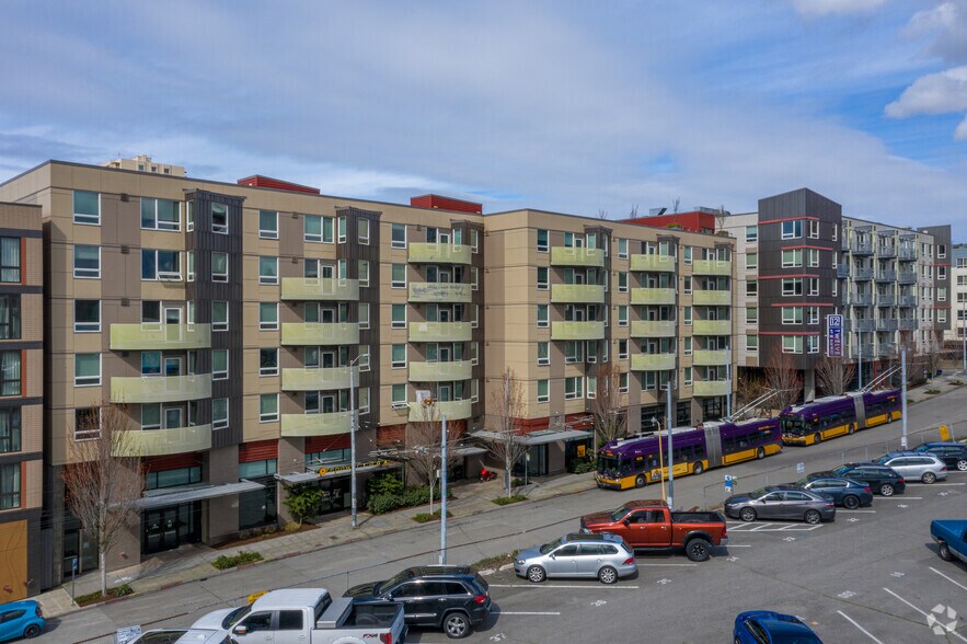 More Photos Of 4535 12th Ave NE, Seattle Apartments For Lease