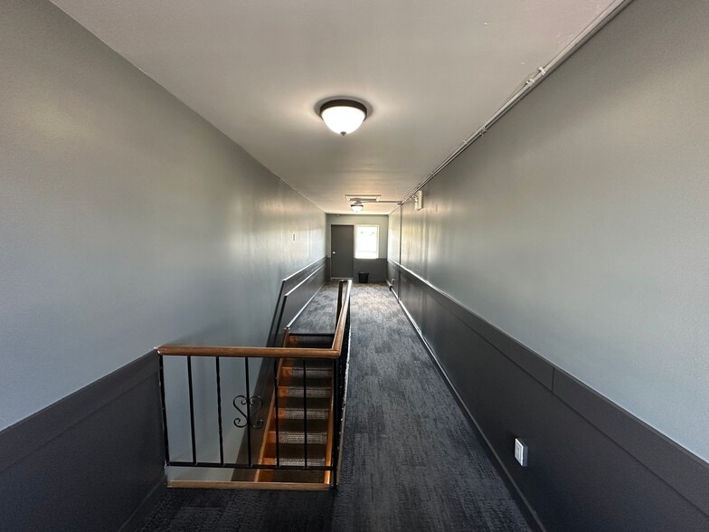 More Photos Of 171 Mission Rd, Wawa Hotel For Sale