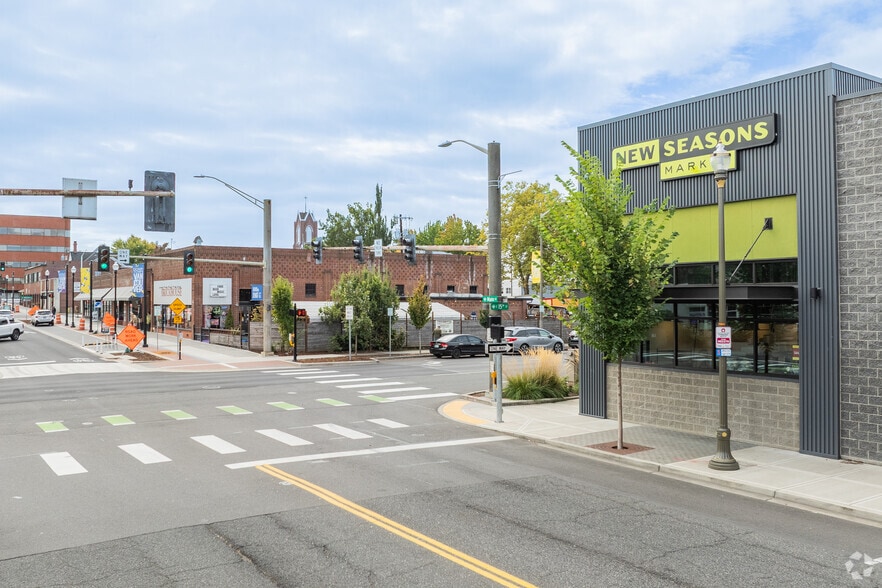 More Photos Of 1400 Main St, Vancouver Storefront For Lease