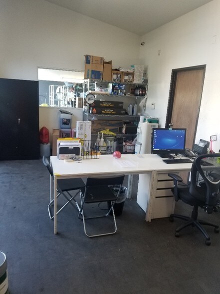 More Photos Of 19116-19130 E Walnut Dr N, Rowland Heights Auto Repair For Lease