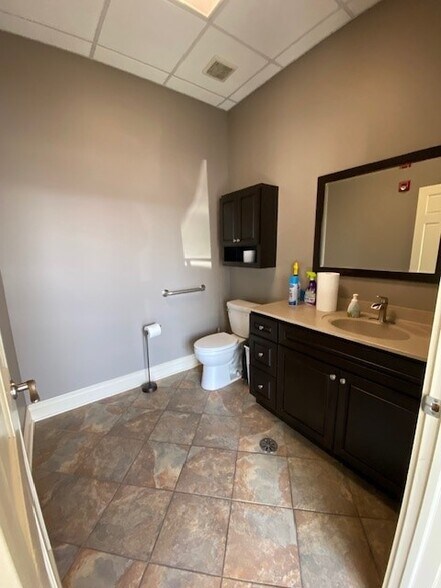 More Photos Of 6880 River Rd, Hodgkins Distribution For Lease