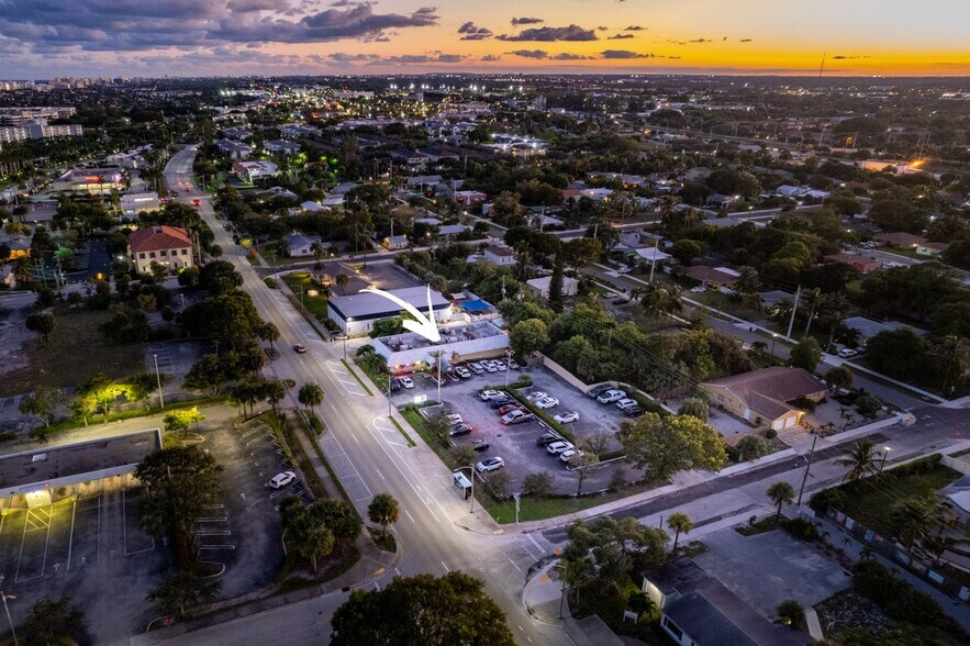 More Photos Of 802 SE 5th Ave, Delray Beach Restaurant For Sale