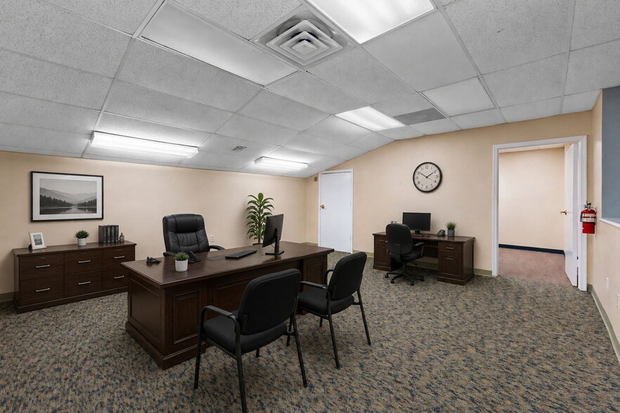 More Photos Of 900 SE Ocean Blvd, Stuart Medical For Sale