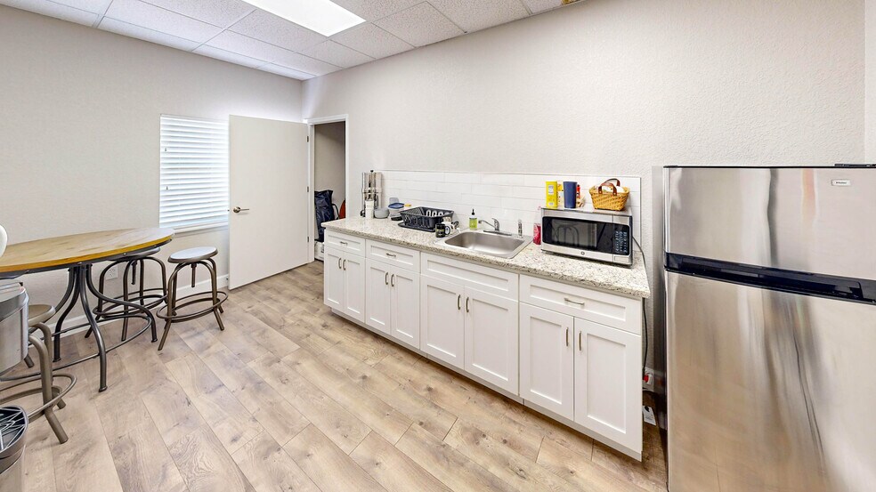 More Photos Of 2745 W Fairbanks Ave, Winter Park Office For Lease