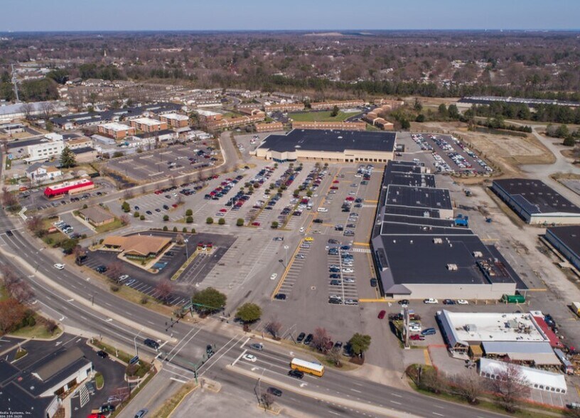 More Photos Of 11008 Warwick Blvd, Newport News Unknown For Lease