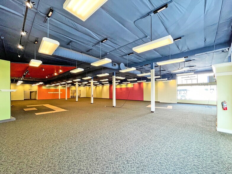 More Photos Of 2450 Shattuck Ave, Berkeley Storefront For Lease