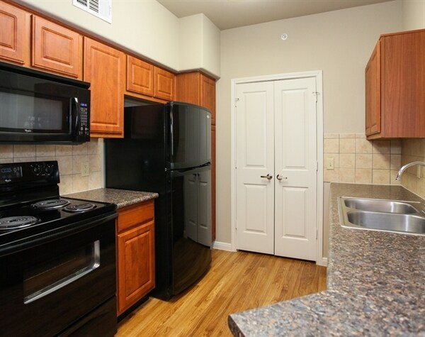 More Photos Of 2441 S Bypass 35, Alvin Apartments For Sale