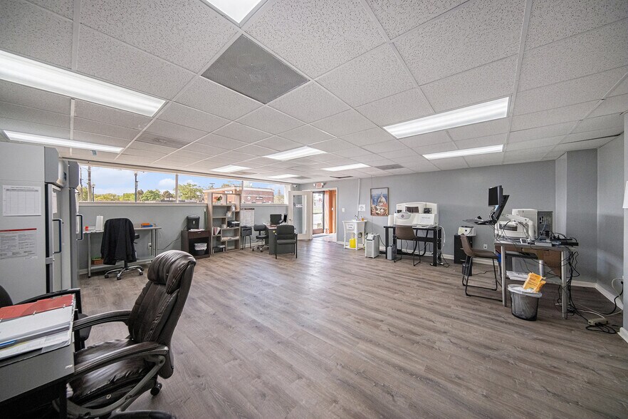 More Photos Of 35540 W Michigan Ave, Wayne Office For Sale