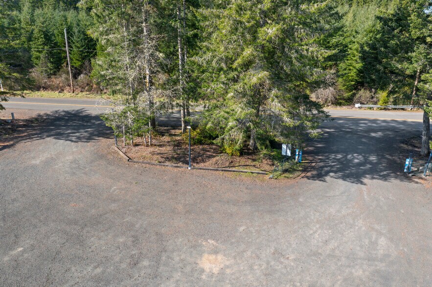 More Photos Of 2810 E Spencer Lake Rd, Shelton General Retail For Sale