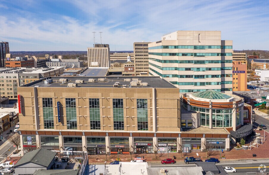 More Photos Of 1 W Pennsylvania Ave, Towson Office For Lease