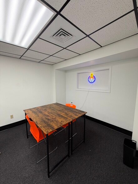 More Photos Of 2115 N 22nd St, Tampa Loft Creative Space For Lease