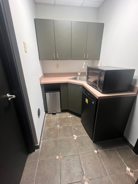 More Photos Of 2255 Cumberland Pky SE, Atlanta Coworking Space