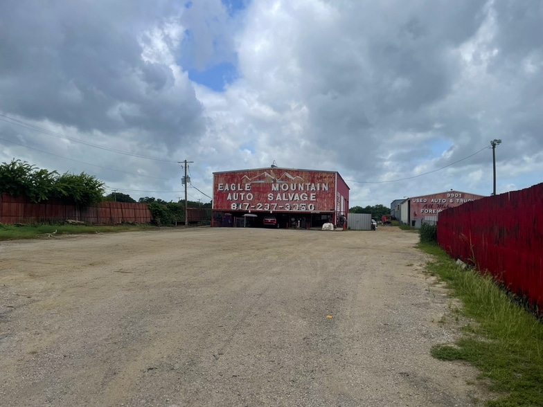 More Photos Of 9901 Jacksboro Hwy, Fort Worth Warehouse For Lease