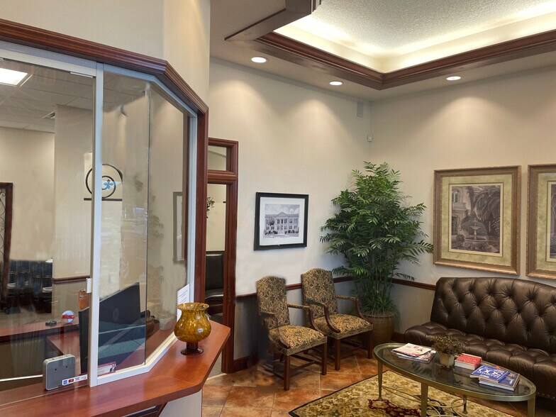 More Photos Of 712 S 14th St, Leesburg Office For Sale