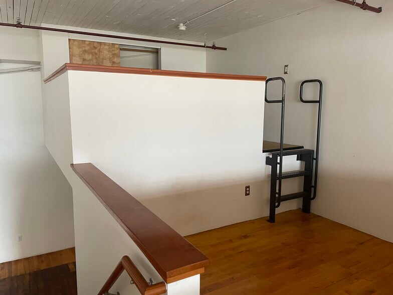 More Photos Of 1091 Calcot Pl, Oakland Office For Lease
