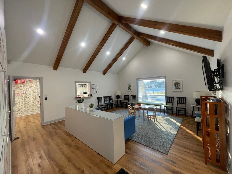 More Photos Of 1912 W 35th St, Austin Medical For Lease