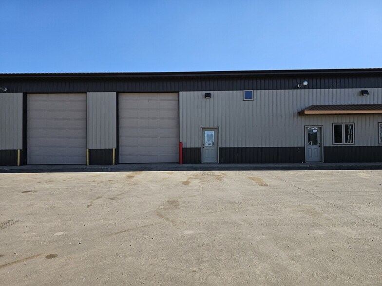 More Photos Of 47001 Mona St, Tea Distribution For Lease