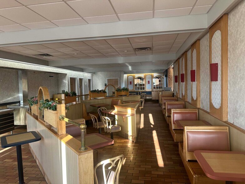 More Photos Of 615 Scranton Carbondale Hwy, Archbald Fast Food For Lease