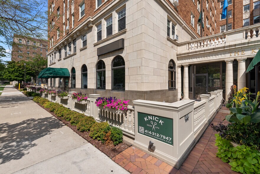 More Photos Of 1028 E Juneau Ave, Milwaukee Hotel For Lease