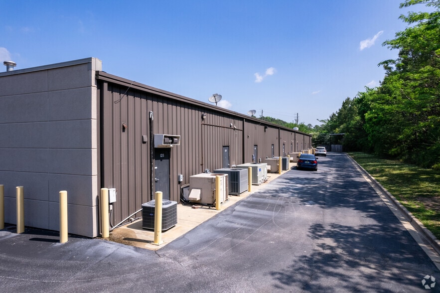 More Photos Of 3421-3435 S Shades Crest Rd, Hoover Unknown For Lease