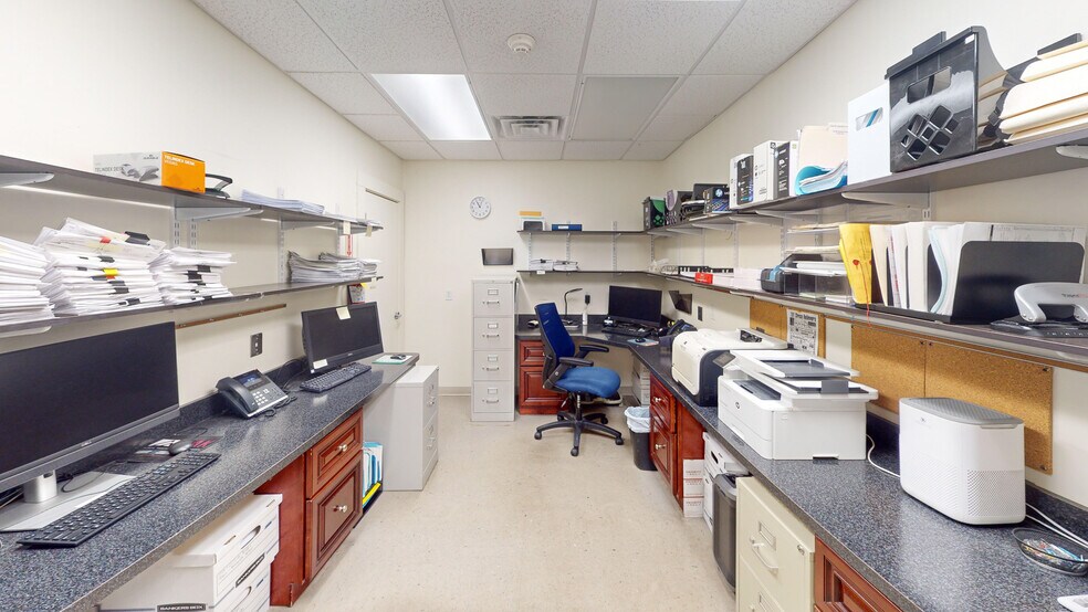 More Photos Of 189 Quincy St, Brockton Medical For Sale