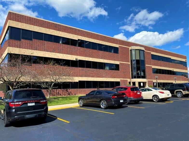 More Photos Of 6601 Centerville Business Pky, Centerville Medical For Lease