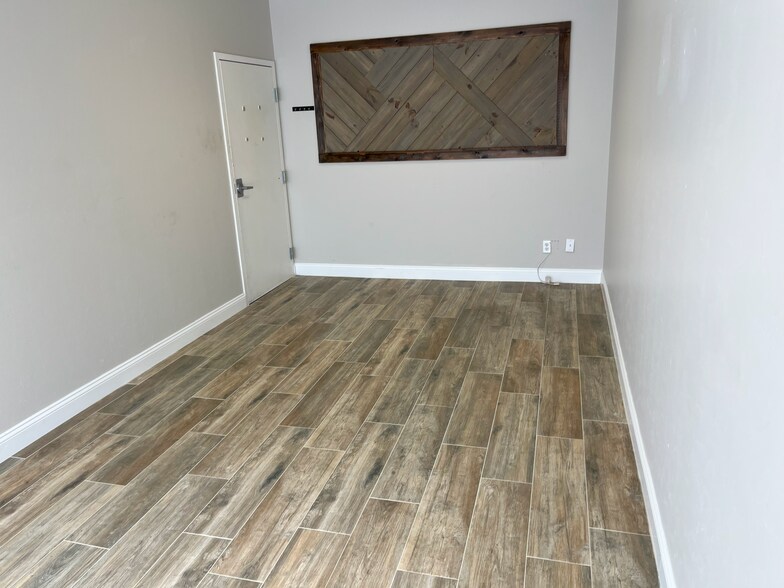 More Photos Of 932 NE 24th Ln, Cape Coral Light Manufacturing For Lease