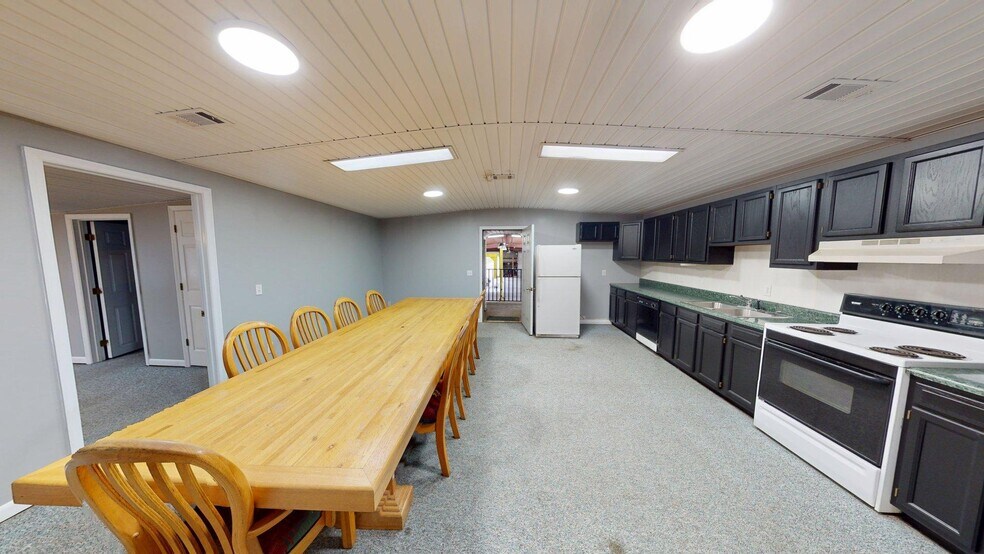 More Photos Of 565 Thomas St, Camilla Industrial For Sale