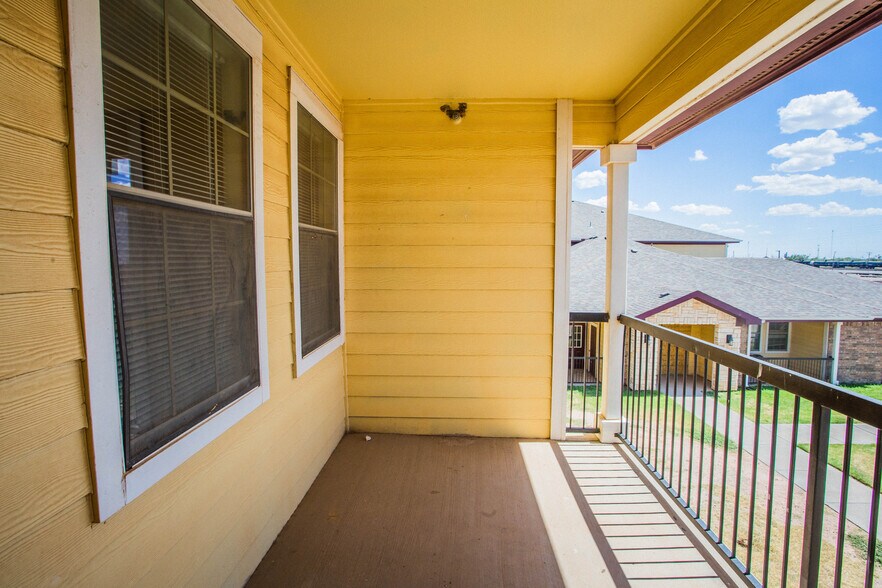 More Photos Of 2627 Oak Dr, Lubbock Apartments For Sale