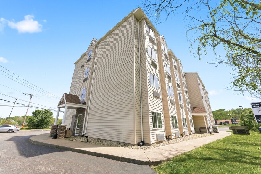 More Photos Of 15 Lawless Rd, Morgantown Hotel For Sale