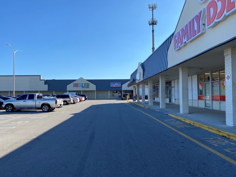 More Photos Of 4558-4624 Lake Worth Rd, Greenacres Restaurant For Lease