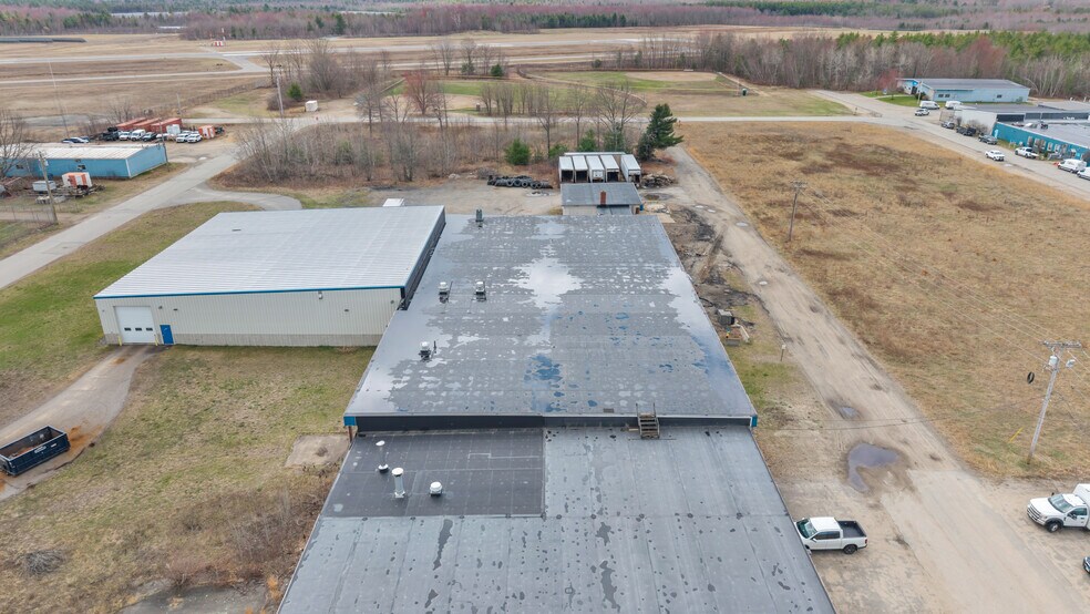 More Photos Of 38 Rainbow Ln, Sanford Warehouse For Sale