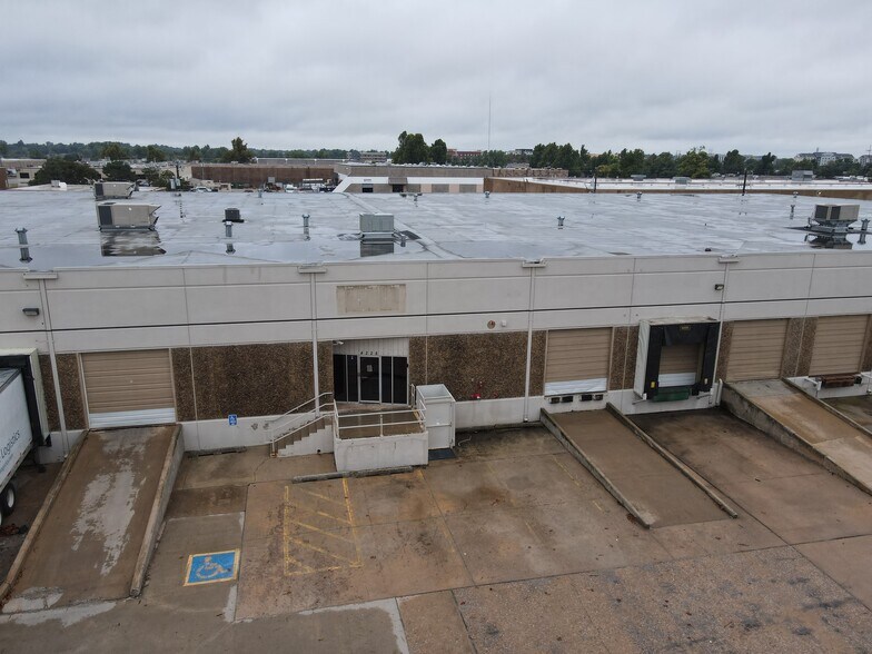 More Photos Of 4220-4232 Charter Ave, Oklahoma City Warehouse For Lease