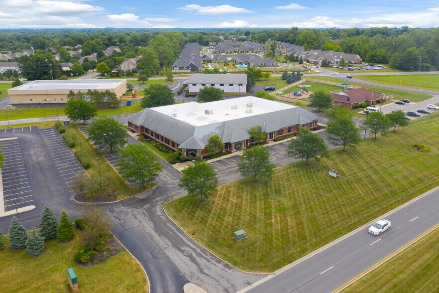 More Photos Of 10567 Sawmill Pky, Powell Office For Lease