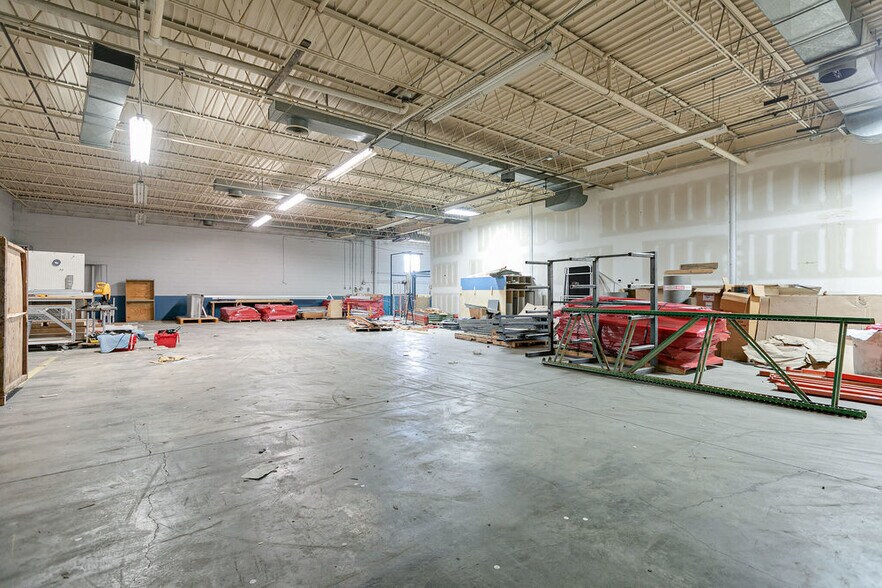 More Photos Of 1512 Nashville Hwy, Columbia Manufacturing For Lease