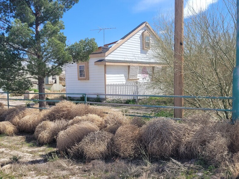 More Photos Of 3171 Tillman St, Pahrump Industrial For Sale