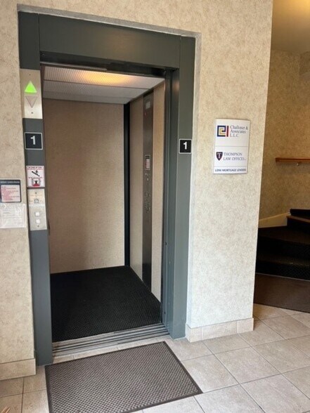 More Photos Of 201 Main St, Toms River Office For Lease