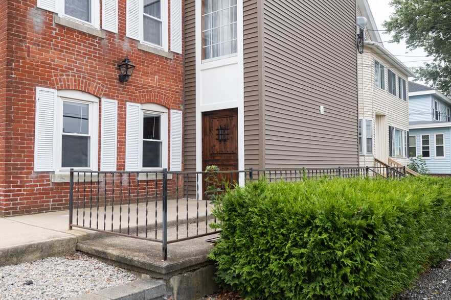 More Photos Of 30 E Main St, Webster Storefront Retail Residential For Lease