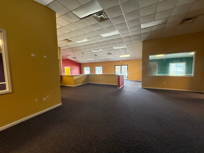 More Photos Of 3773 Northside Dr, Macon-Bibb Freestanding For Sale