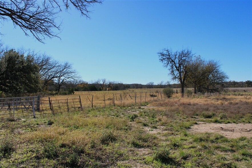More Photos Of 2874 County 4630 rd, Kempner Land For Sale