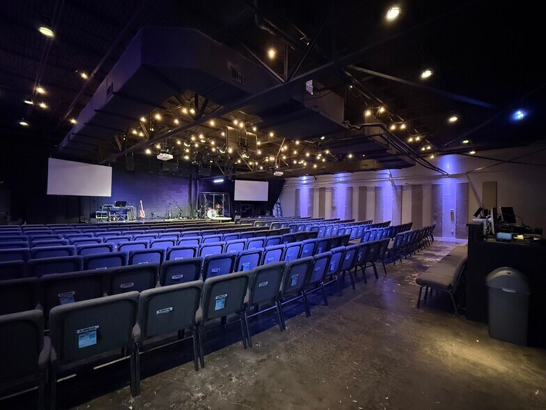 More Photos Of 102 6th Ave N, Jacksonville Unknown For Lease