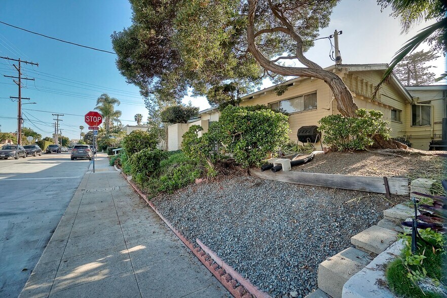 More Photos Of 428-438 Rosemont St, La Jolla Apartments For Sale