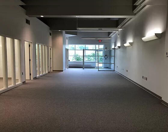 More Photos Of 108 Commerce Blvd, Lawrence Office For Lease