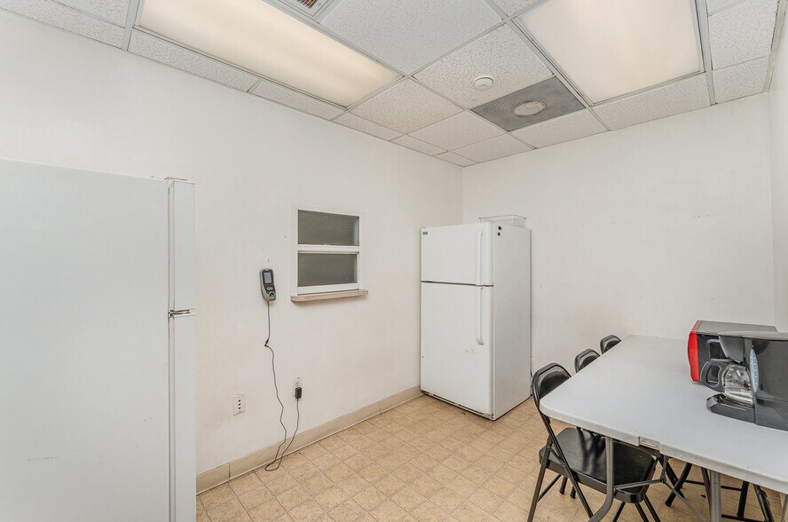 More Photos Of 2105 S Dock St, Palmetto Food Processing For Sale