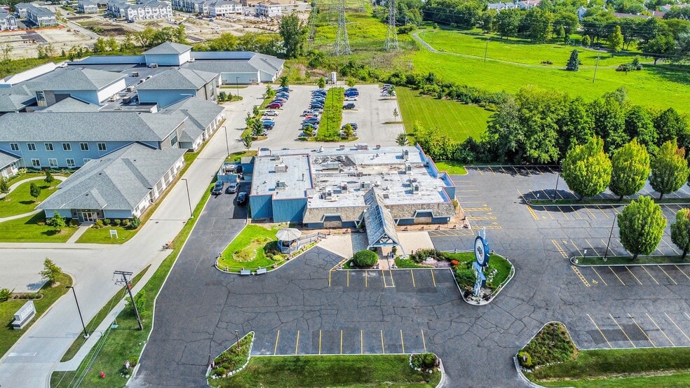 More Photos Of 890 E US Highway 45, Mundelein Freestanding For Sale