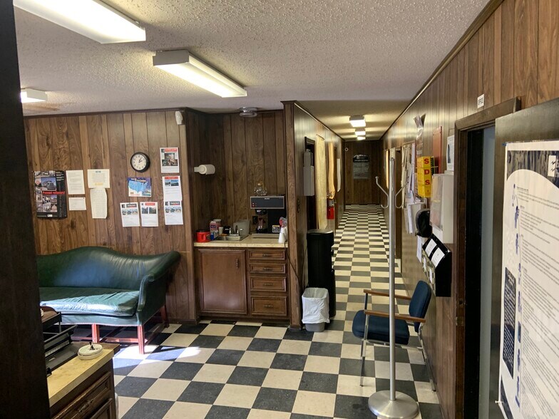 More Photos Of 1720 N Harvey Mitchell Pky, Bryan Industrial For Lease