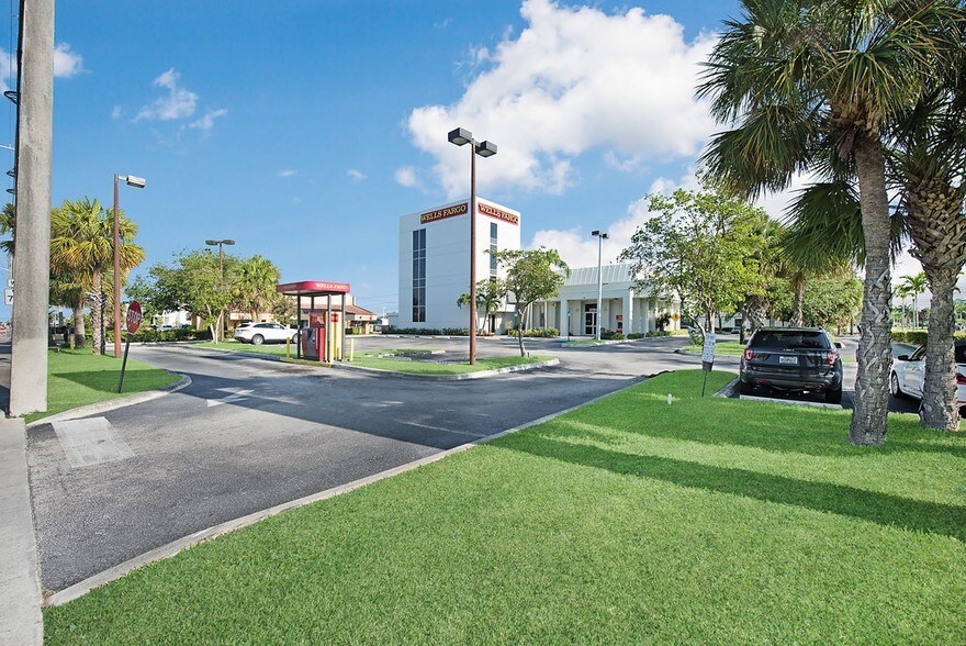 2701 W Okeechobee Blvd, West Palm Beach, FL 33409 Office For Lease