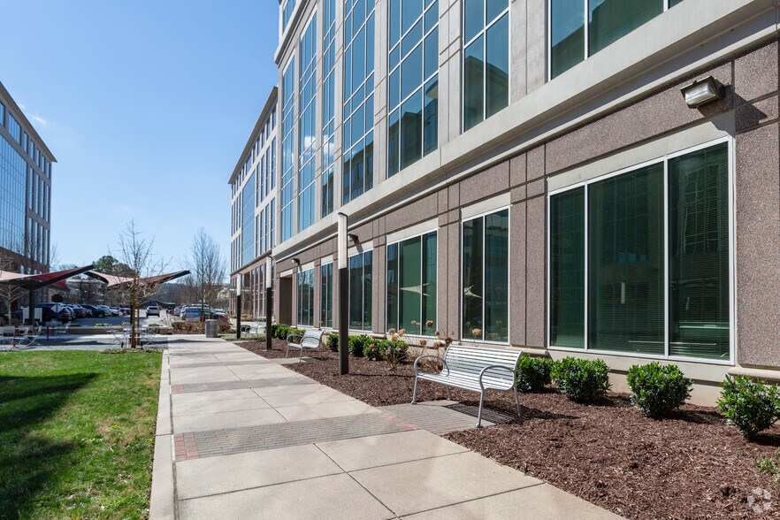 More Photos Of 310 Seven Springs Way, Brentwood Office Residential For Lease