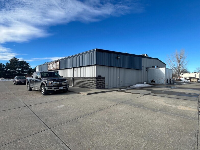 More Photos Of 704 E C St, Valentine Restaurant For Sale